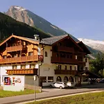 Zum Gruenen Tor Hotel