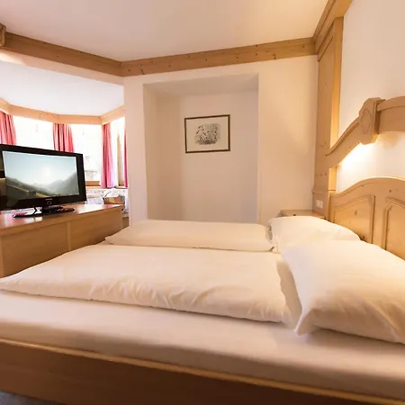 Hotel Zum Gruenen Tor 3*