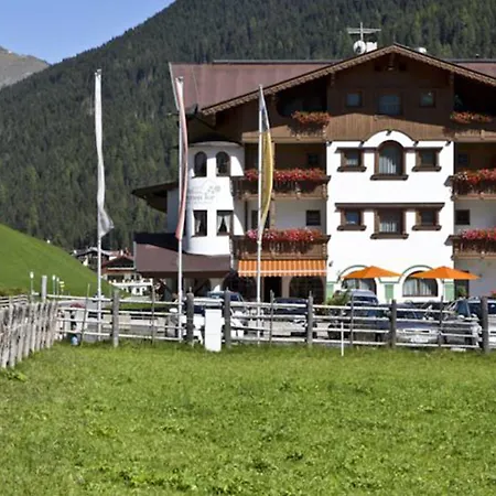 Hotel Zum Gruenen Tor Tux