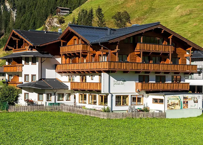 Zum Grünen Tor Hotel 3*