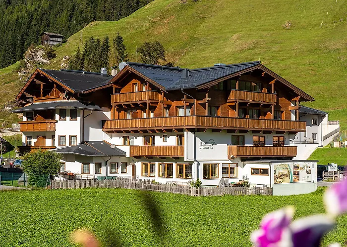 Hotel Zum Grünen Tor 3*