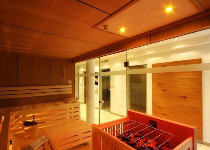 Hotel Zum Grünen Tor Tux