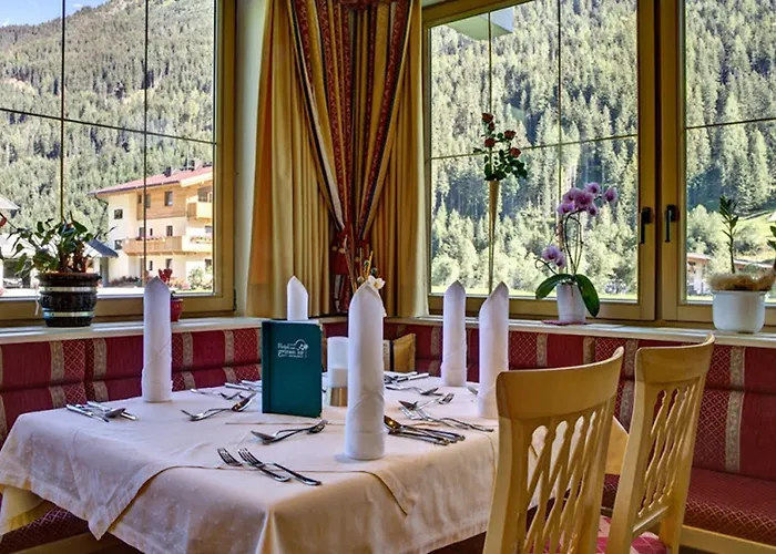 Zum Grünen Tor Hotel 3*