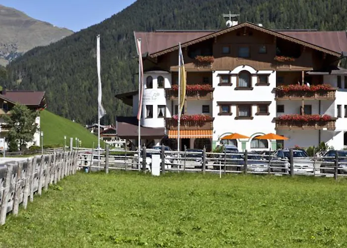 Hotel Zum Grünen Tor Tux