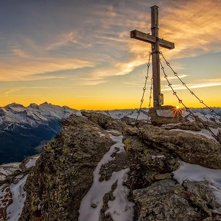 Отель Zum Gruenen Tor 3*