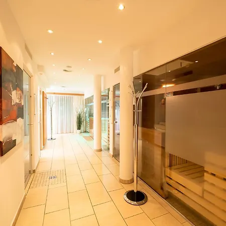 Отель Zum Gruenen Tor 3*