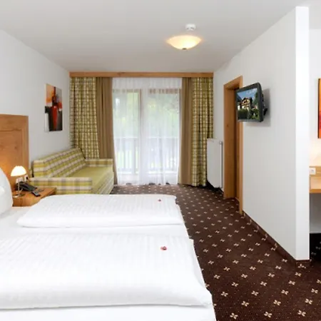 Отель Zum Gruenen Tor 3*