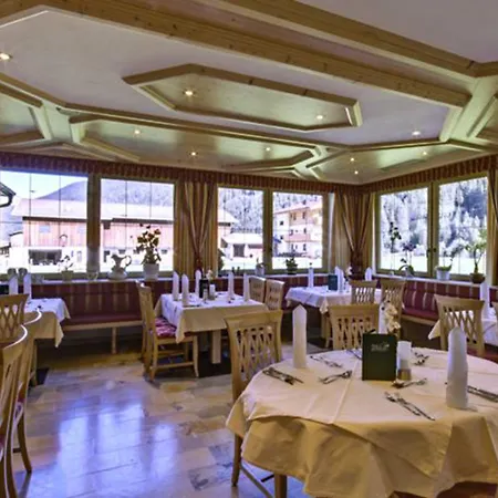 Отель Zum Gruenen Tor Тукс