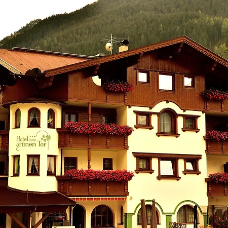 Zum Gruenen Tor 3* Тукс