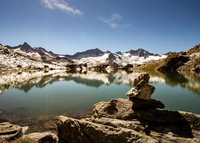 Zum Gruenen Tor מלון 3*